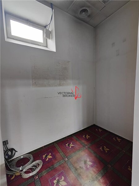 Unirii Piata Regina Maria, Spatiu comercial 209mp dubla deschidere, ideal sediu banca/showroom/casa